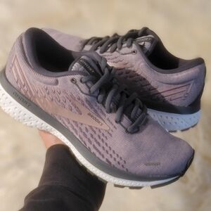 Brooks Ghost 13